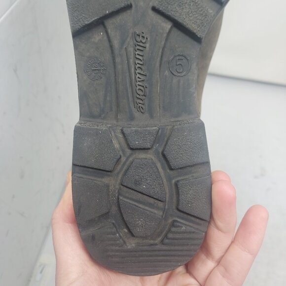 Blundstone WOMENS Chelsea Rustic Brown Tall Boot - Picture 3 of 10